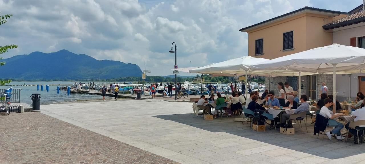 Chez Ary: Sulla Strada Del Lago Clusane Exterior photo