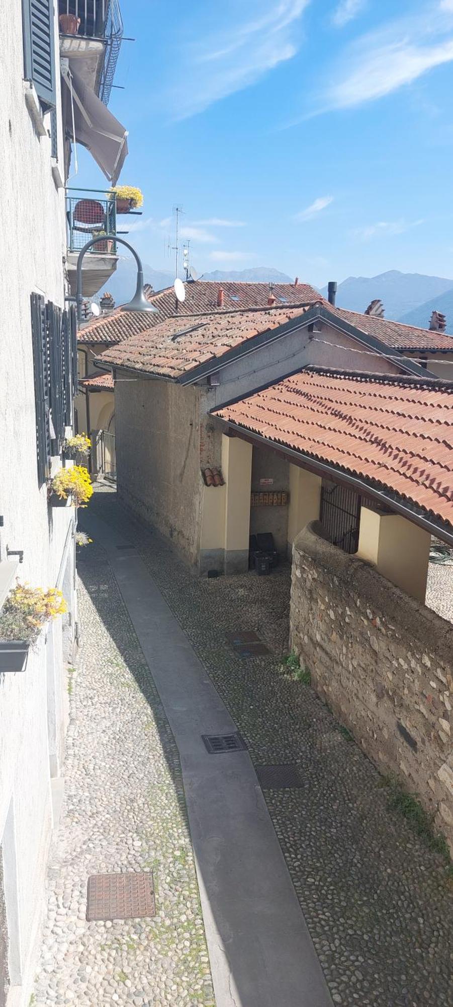 Chez Ary: Sulla Strada Del Lago Clusane Exterior photo